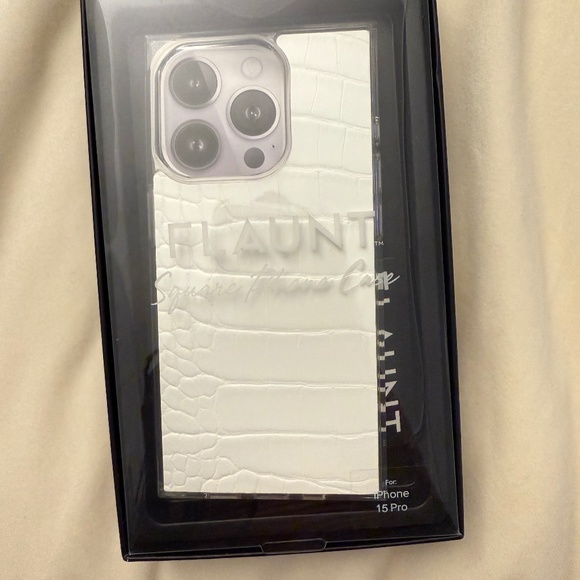 IPhone 15pro case - Picture 1 of 1